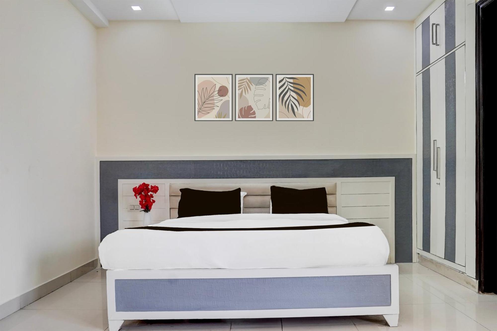 Super Collection O Sector 70 Noida Hotel Exterior photo